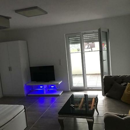 Einliegerwohnung Mit Terrasse FDH Exterior foto